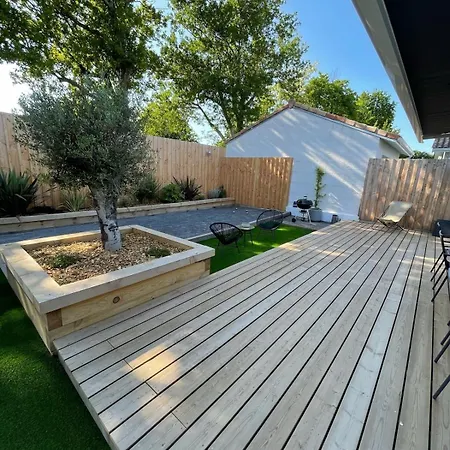 Villa Maison Familiale A 200 M Du Bassin