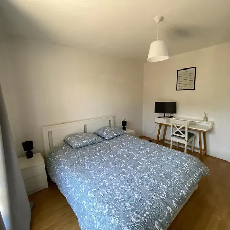Villa Maison Familiale A 200 M Du Bassin *